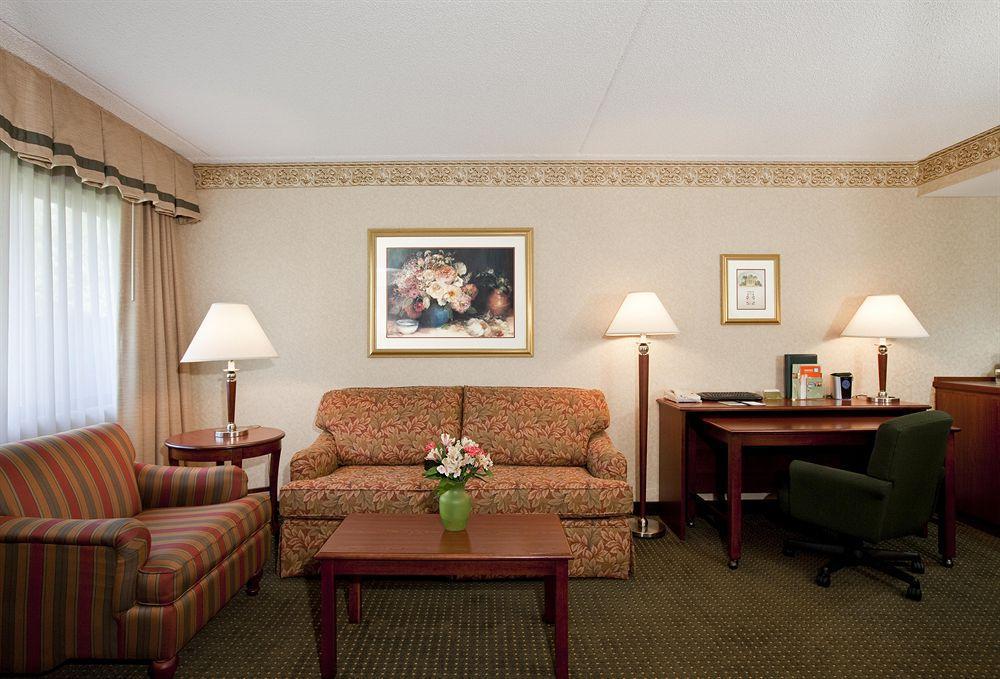 Doubletree Suites By Hilton Hotel Cincinnati - Blue Ash Sharonville Rum bild