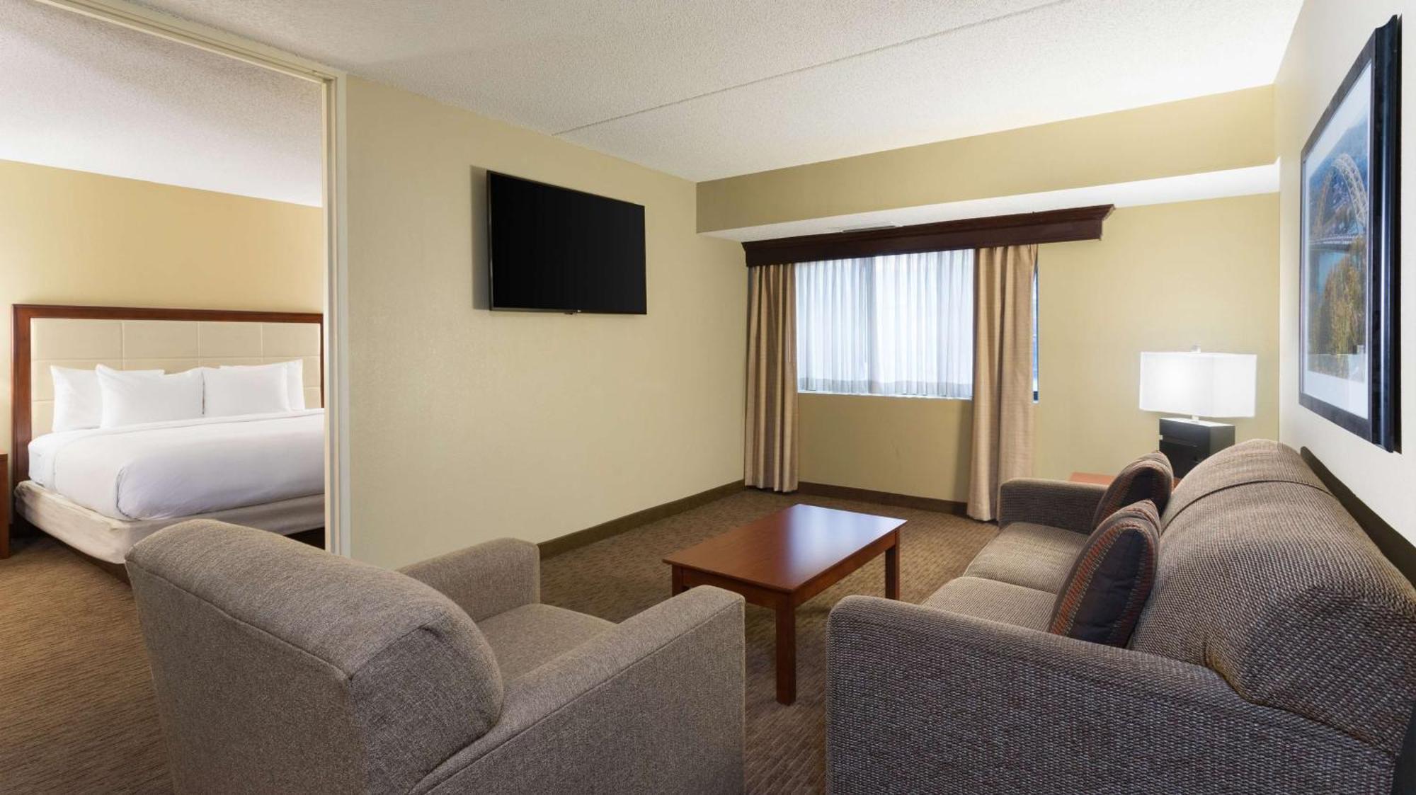 Doubletree Suites By Hilton Hotel Cincinnati - Blue Ash Sharonville Exteriör bild