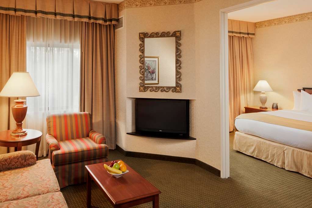 Doubletree Suites By Hilton Hotel Cincinnati - Blue Ash Sharonville Rum bild