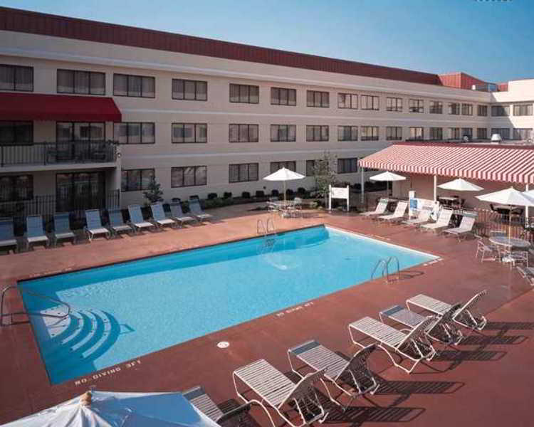 Doubletree Suites By Hilton Hotel Cincinnati - Blue Ash Sharonville Exteriör bild
